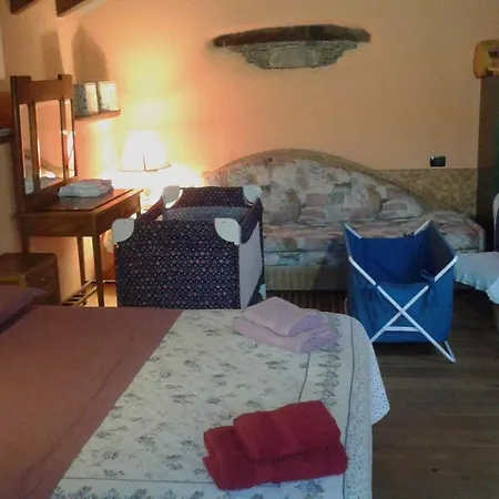 Alojamento de Acomodação e Pequeno-almoço Il Castello Maggiore Con Terrazza 3*
