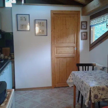 Il Castello Maggiore Con Terrazza Bed & Breakfast Cossogno