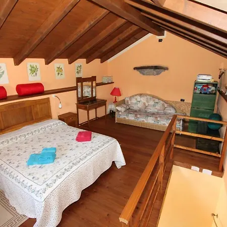 Il Castello Maggiore Con Terrazza Bed & Breakfast Cossogno