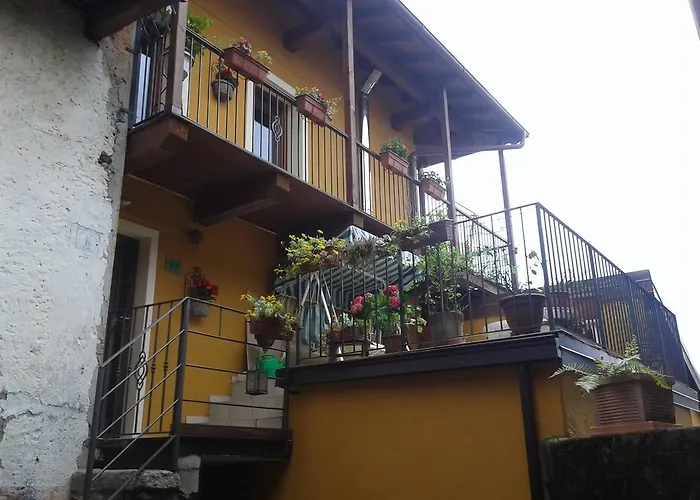 Il Castello Maggiore Con Terrazza Bed & Breakfast 3*